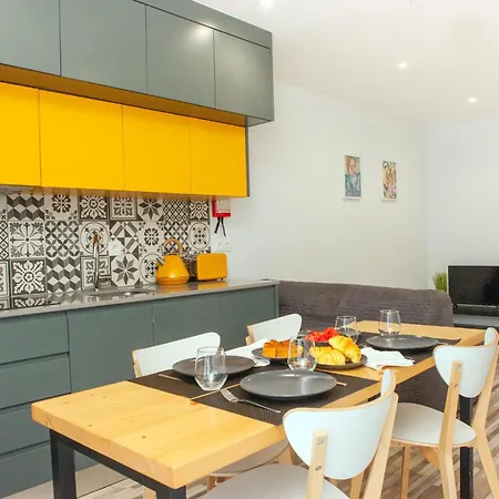 Amadeo - Gaia/porto 3.º T Apartamento *